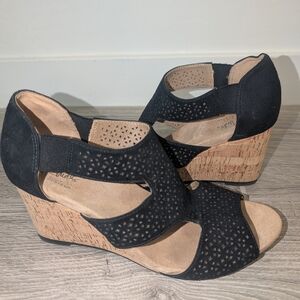 Life Stride Black Cutout Wedges 9